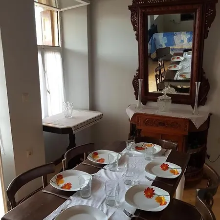 Dom wakacyjny Experience The Greek Way Of Life In Nikolas House! Simi